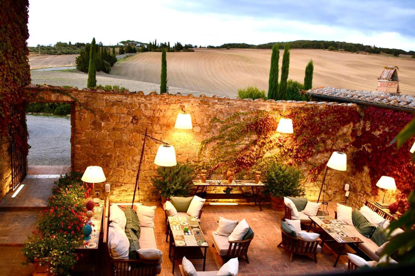 Bed and Breakfast L'Olmo Monticchiello Exterior foto