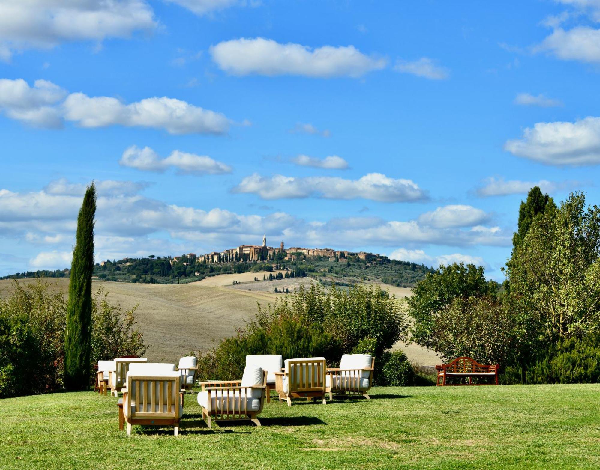 Bed and Breakfast L'Olmo Monticchiello Exterior foto