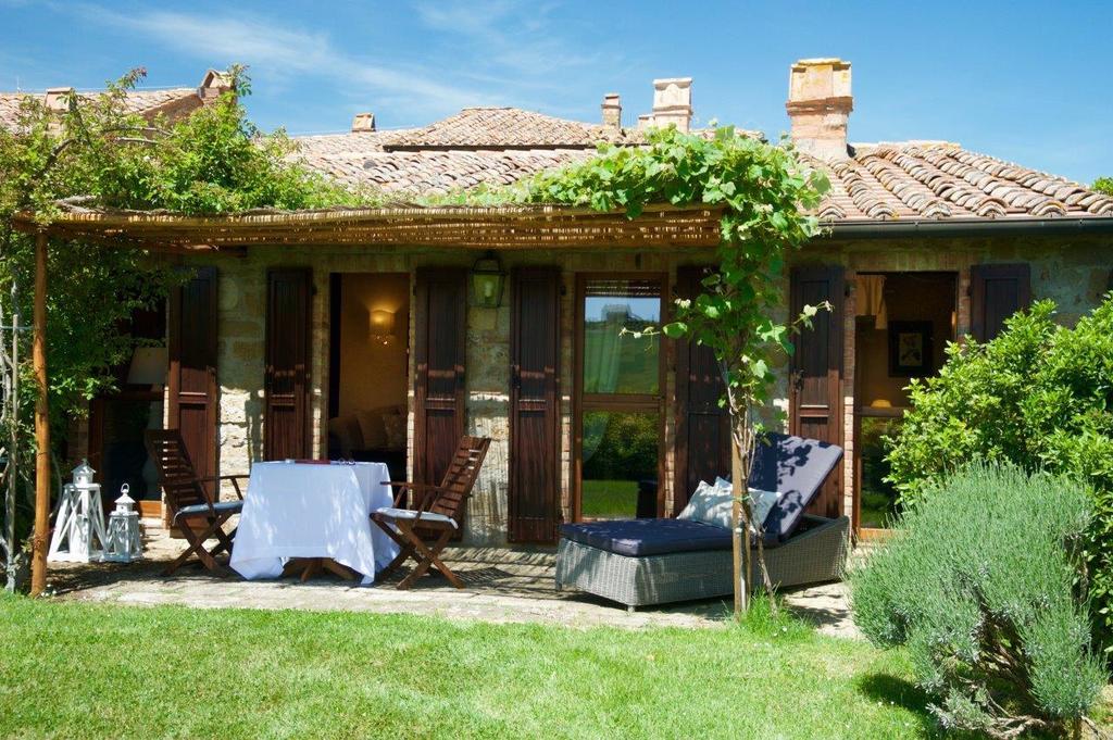 Bed and Breakfast L'Olmo Monticchiello Exterior foto